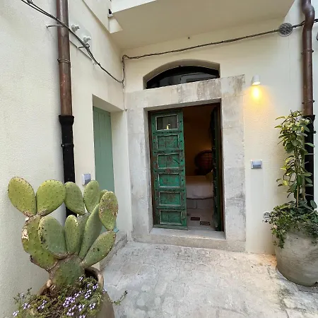 住宿加早餐酒店 La Casuzza 3*