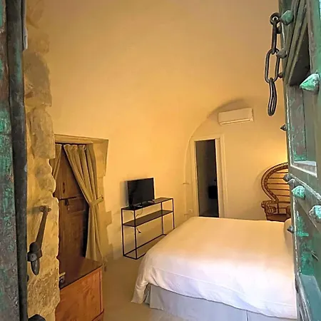La Casuzza Bed and breakfast